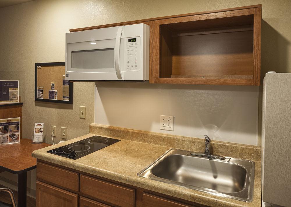 Woodspring Suites Lincoln Northeast I-80 エクステリア 写真
