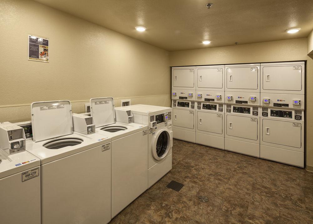 Woodspring Suites Lincoln Northeast I-80 エクステリア 写真